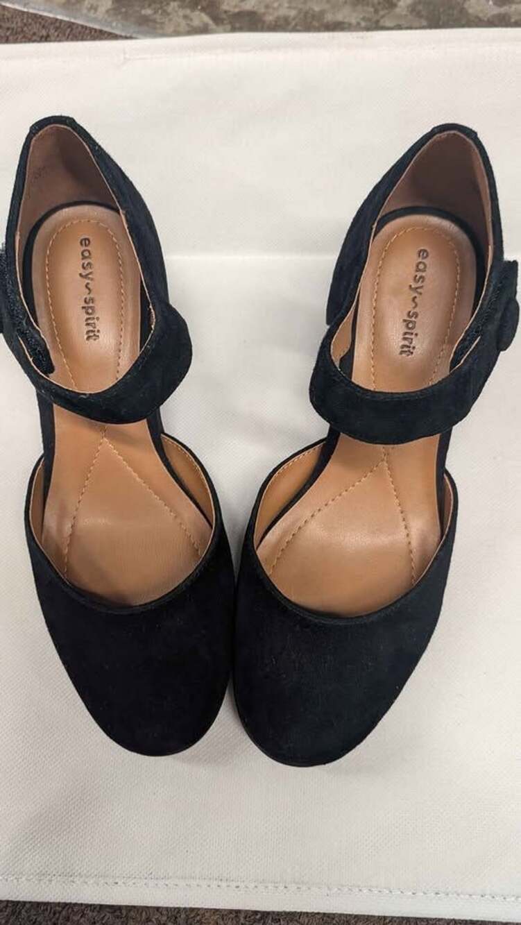 Easy Spirit Clarice Mary Jane Heels Black Suede Pumps NWOT Size 6